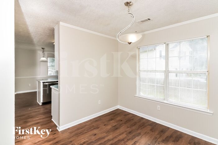 Building Photo - 7185 E Village Ct