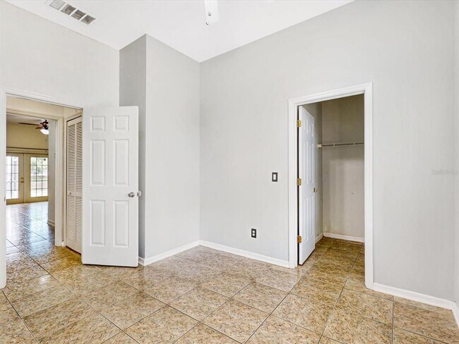 Building Photo - 3943 Ocita Dr