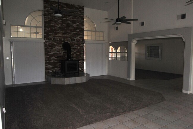 Building Photo - 14500 Maricopa Hwy