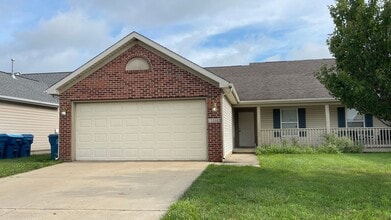 Building Photo - LINDBERG VILLAGE...Duplex