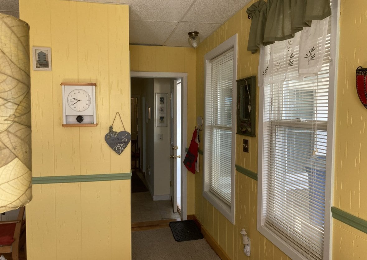 Building Photo - 421 Sweeny Ave