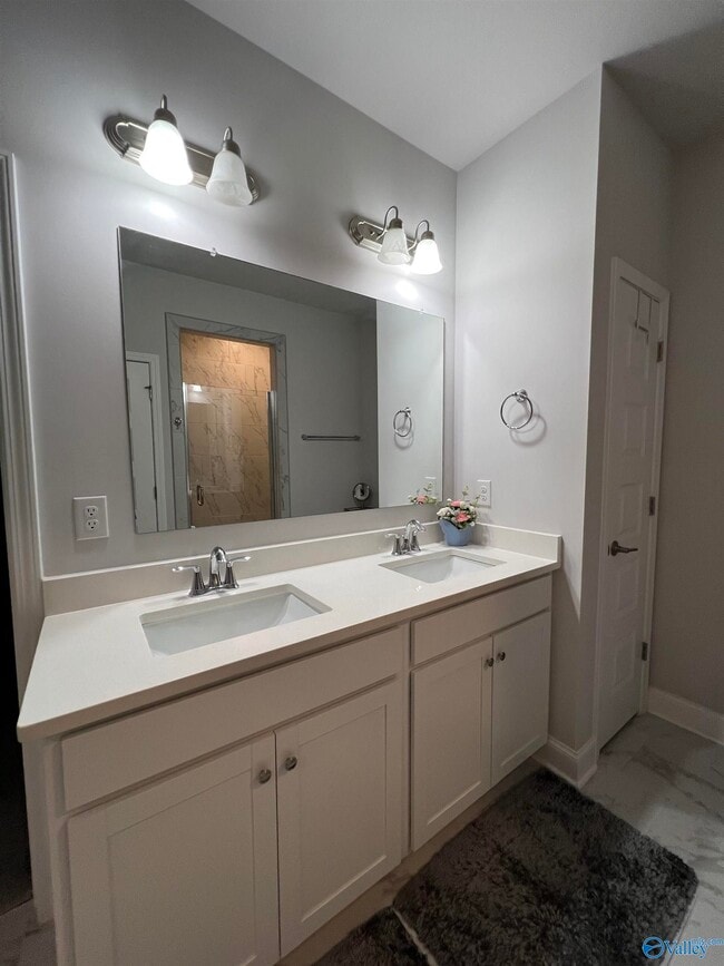 Building Photo - 111 Shylock Ln