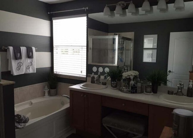 Building Photo - 158 Berenger Walk