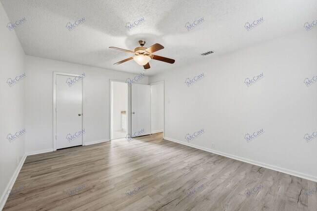 Building Photo - 1736 Brown Trail