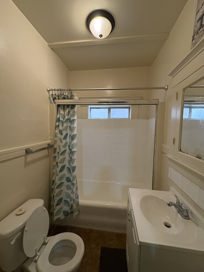 Bathroom - 3925 S Wilton Pl