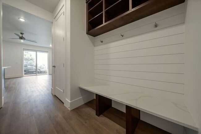 Building Photo - SPECTACULAR VIEWS, MIL APT, BRAND NEW MOUN...