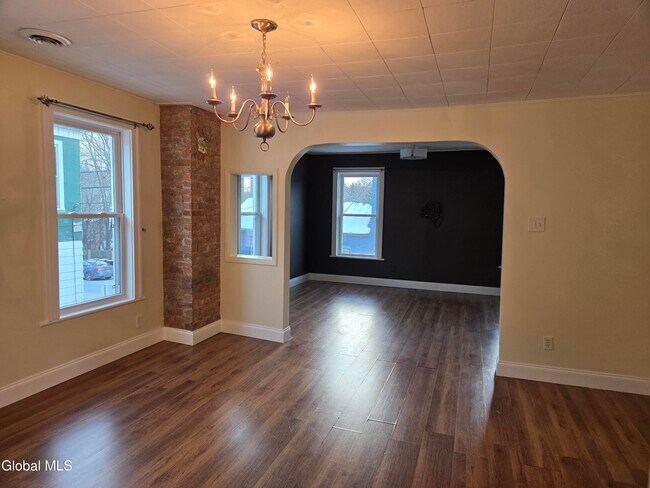 Building Photo - 669 Pawling Ave