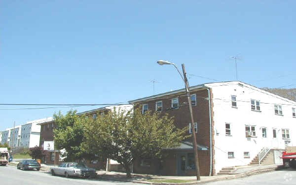 replaced photo - Colwell Arms