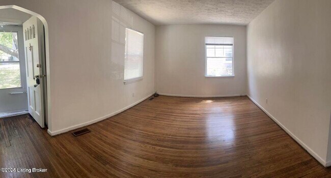 Building Photo - 610 Marquette Dr