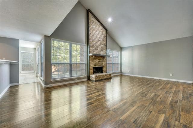 Building Photo - 2211 Heritage