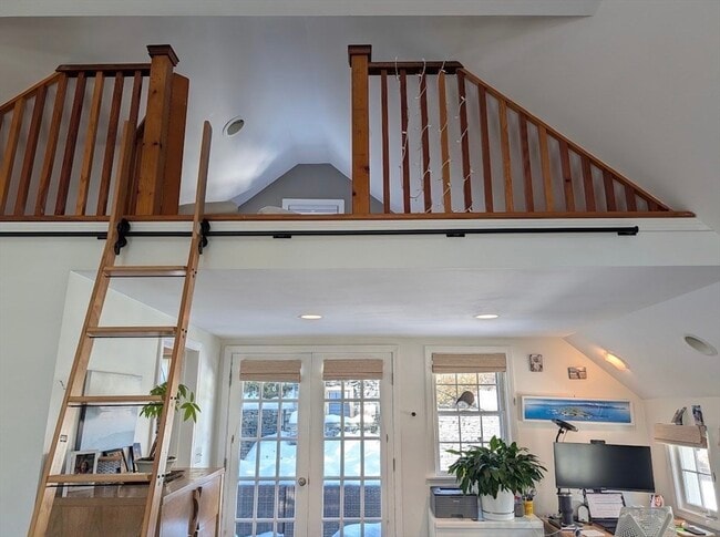 Building Photo - 15 Washington St