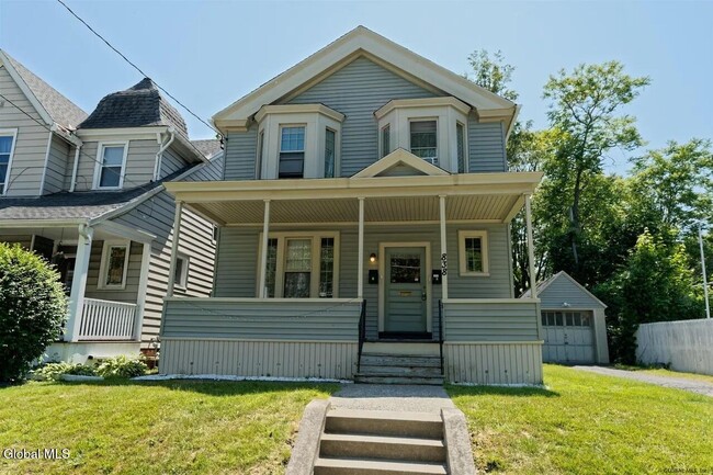 Primary Photo - 838 Lancaster St