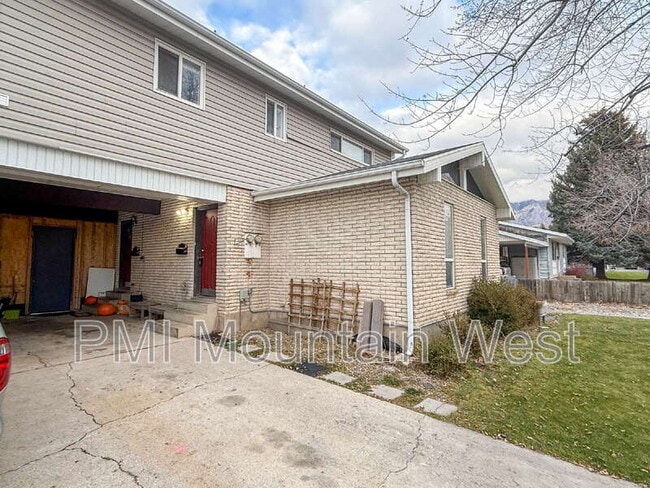 Building Photo - 373 E 150 N