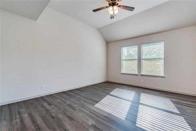 Building Photo - 150 Bailey Loop