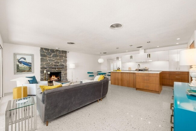 Building Photo - 74350 Covered Wagon Trail