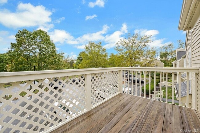 Building Photo - 2102 Martingale Dr
