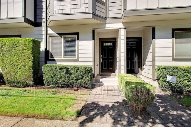 Building Photo - 8900 SW Elena Ln
