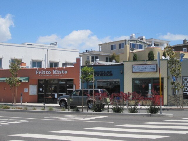 Building Photo - 1126 Cypress Ave