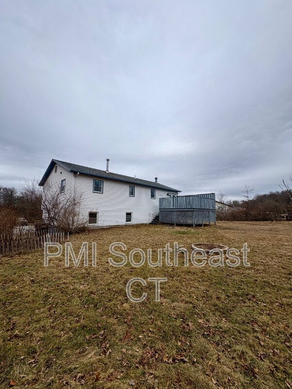 Building Photo - 49 Deer Ridge Rd