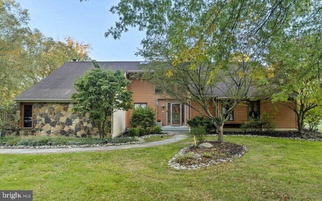 Primary Photo - 923 St Andrews Dr
