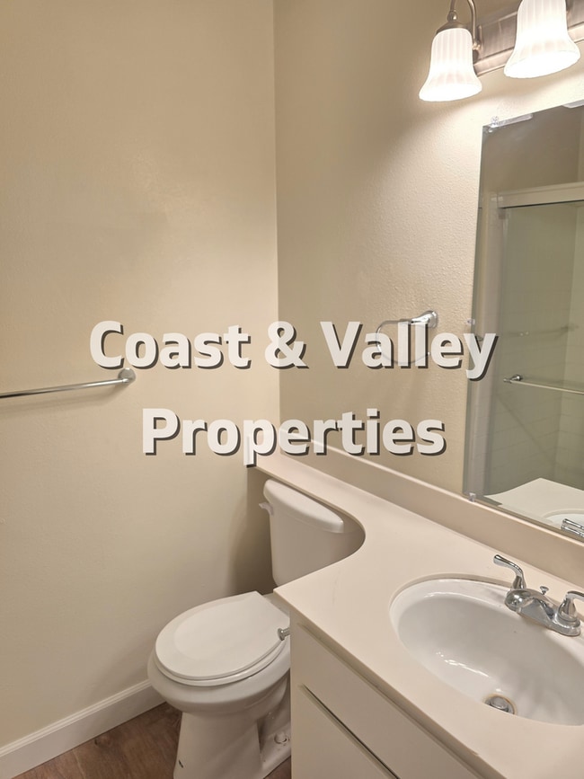 Building Photo - Salinas Home for RENT!!!