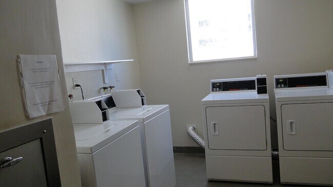 Building Photo - 4250 Galt Ocean Dr