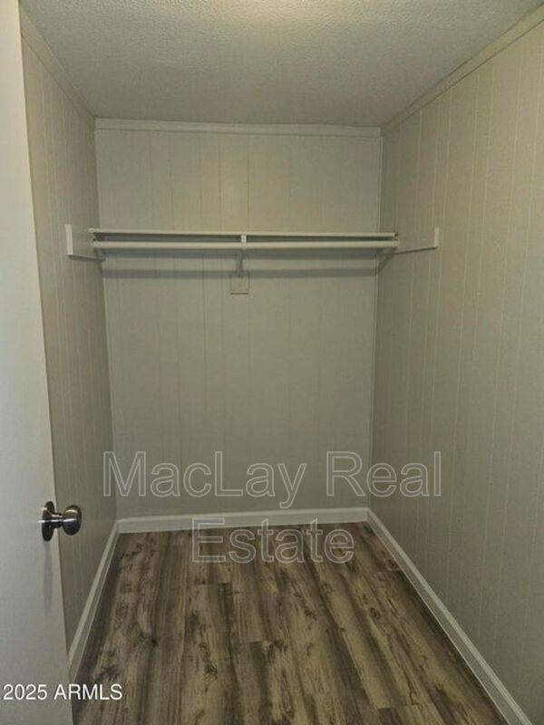 Building Photo - 720 S 97th Pl