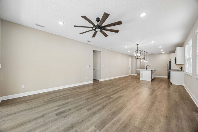 Building Photo - 75565 Blackbird Dr