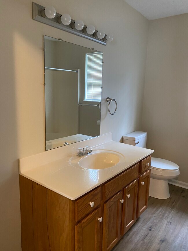 Building Photo - 409 Filter Plant Rd