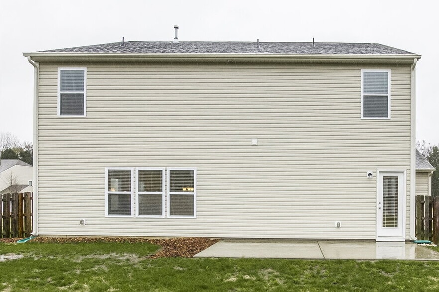 Building Photo - 14416 Lake Crossing Dr