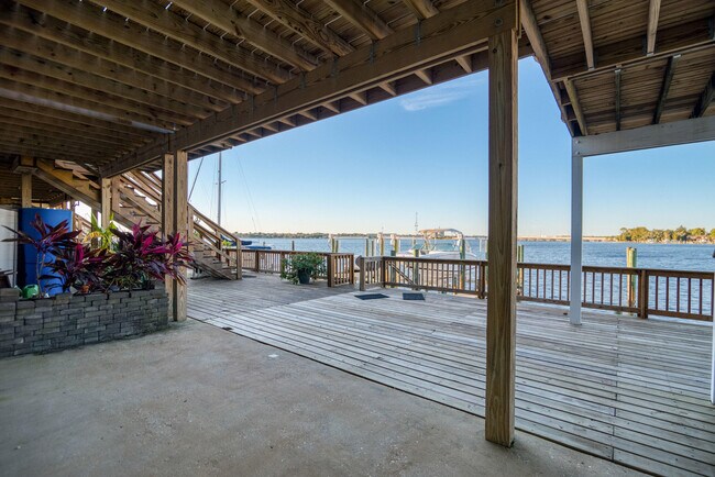 Building Photo - 202 Snug Harbour Dr