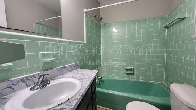 Building Photo - 1028 Tamarack Trail