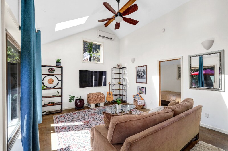 Building Photo - 2765 E 18th Ave