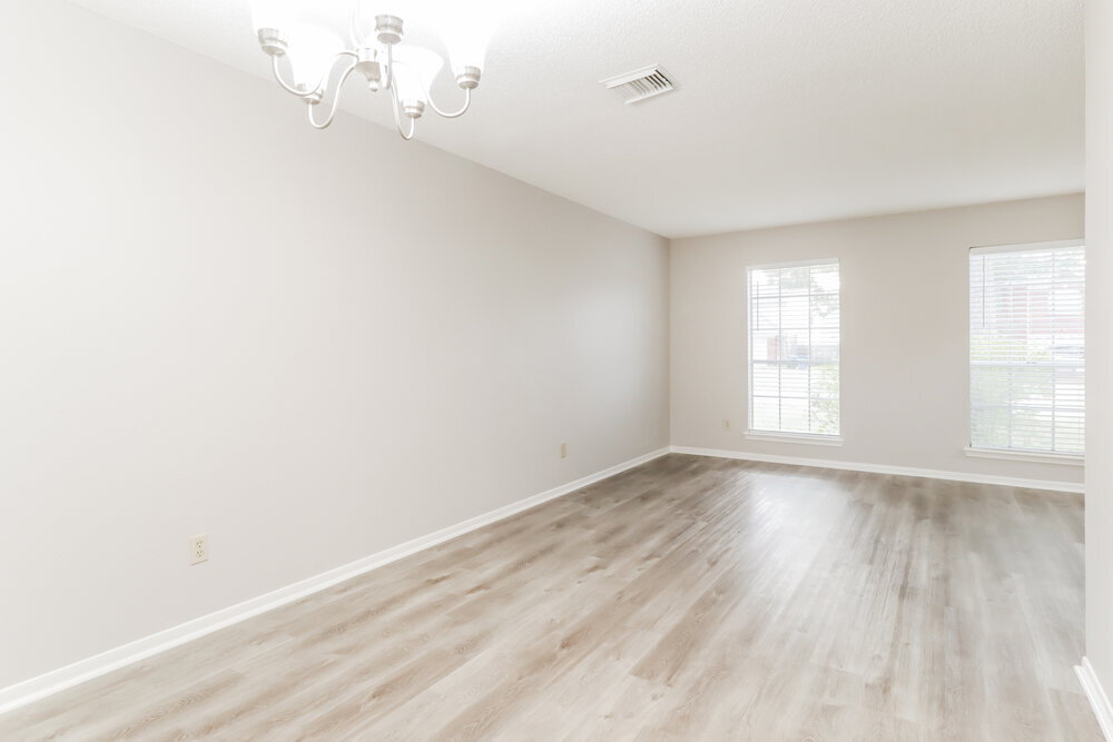 Building Photo - 10046 Lazy Meadows Dr