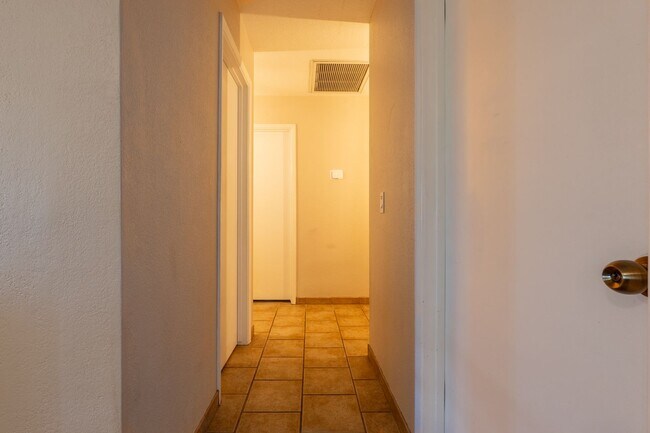 Building Photo - ?? 4 Bed / 2 Bath Mesa del Sol Home with Golf Course Views | Furnished or Unfurnished Option Avai...