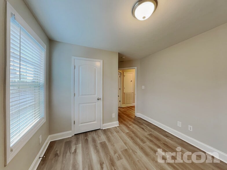Building Photo - 2314 Spike Ct