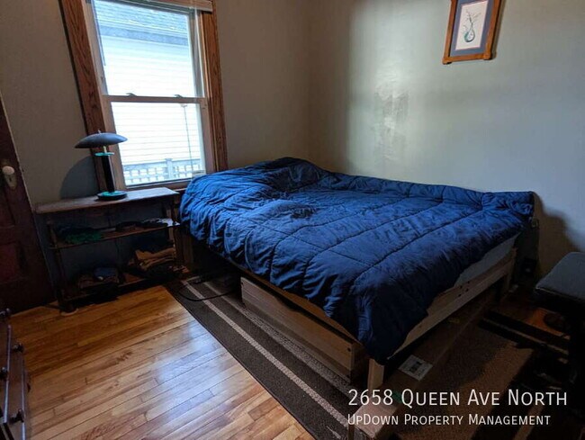 Building Photo - 2658 Queen Ave N