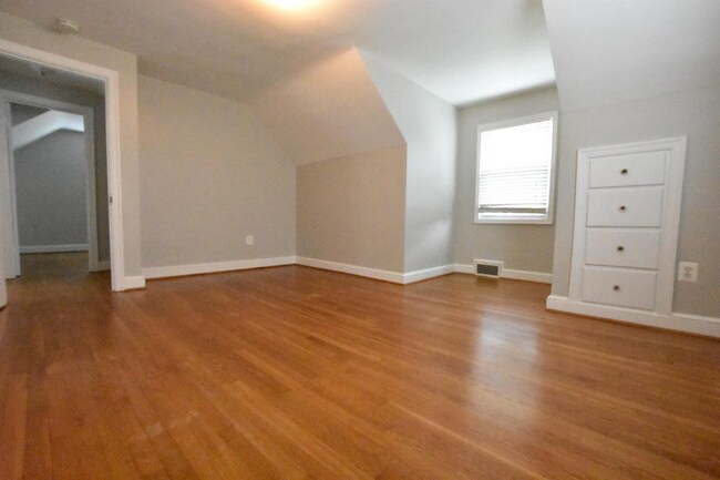 Building Photo - Fantastic 3BR Cape Cod near Downtown Silve...