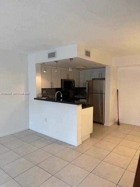 Building Photo - 8585 NW 6th Ln