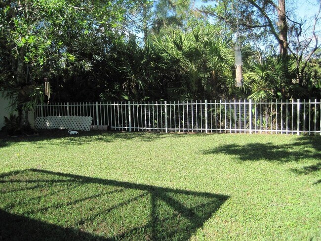 Building Photo - 5131 SE Sweetbrier Terrace