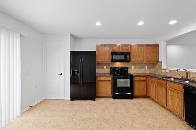 Building Photo - 8825 Stambourne St