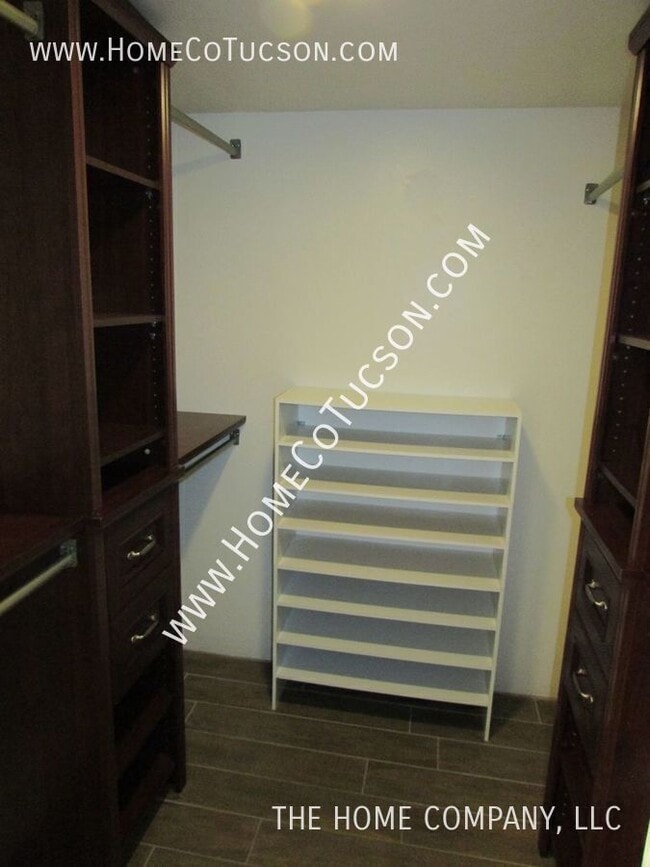 Building Photo - 3668 N Royal Prince Ct