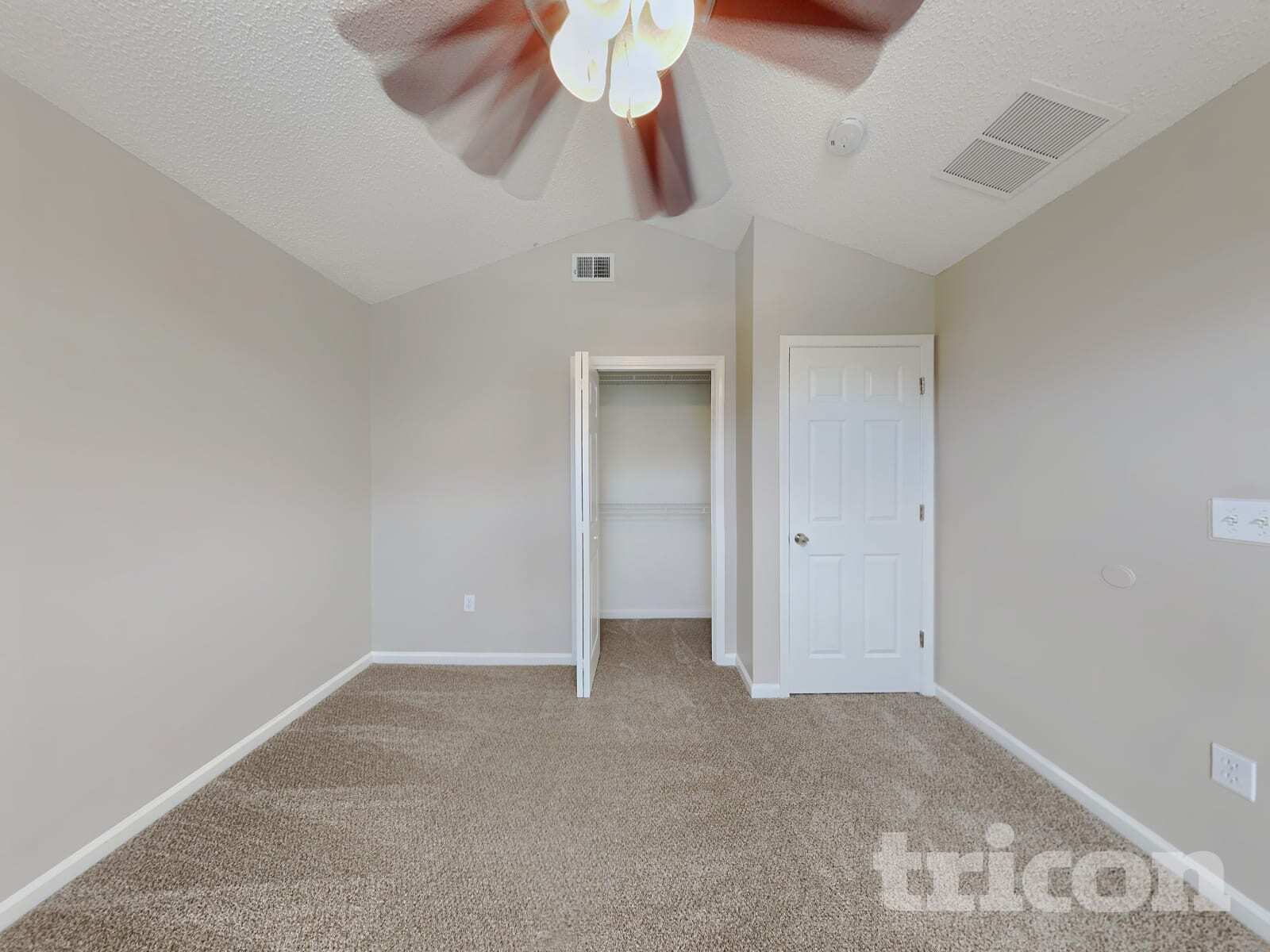 Building Photo - 3951 Hideaway Lane