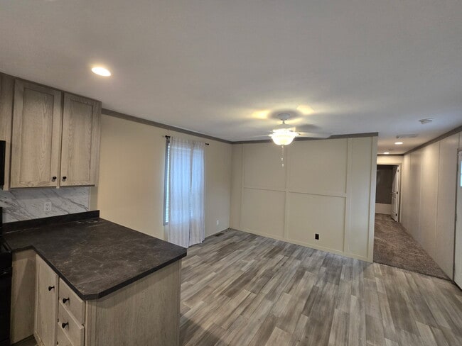 Building Photo - 3541 Wayside Terrace