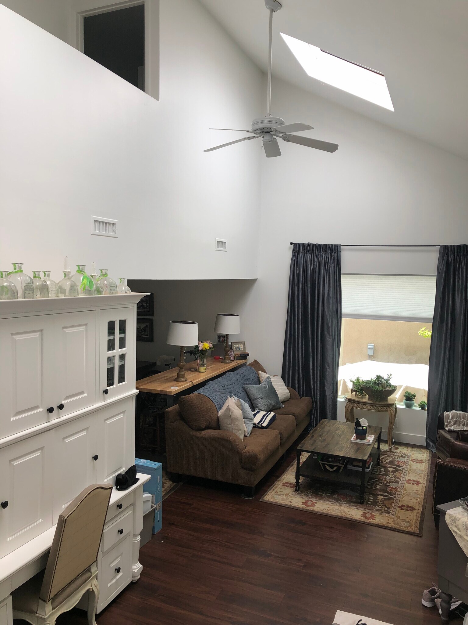 Living Room - 3838 E Sunnydale Ln