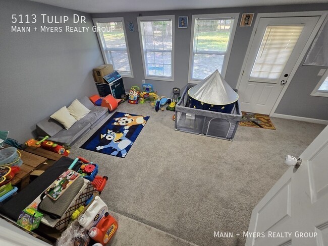 Building Photo - 5113 Tulip Dr