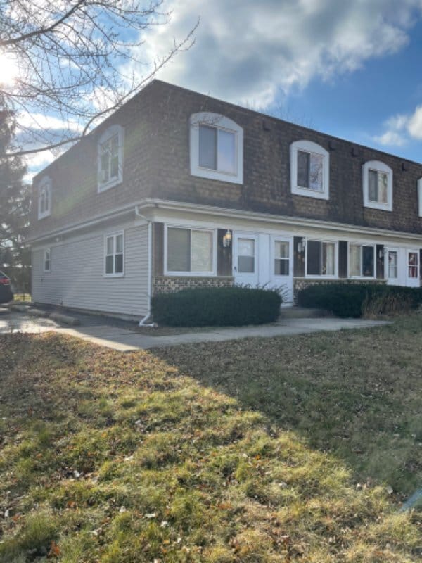 Building Photo - 506 W Washington Ave