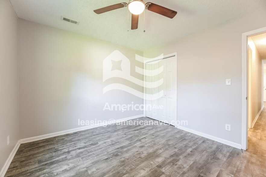 Building Photo - 670 Idlewood Cir