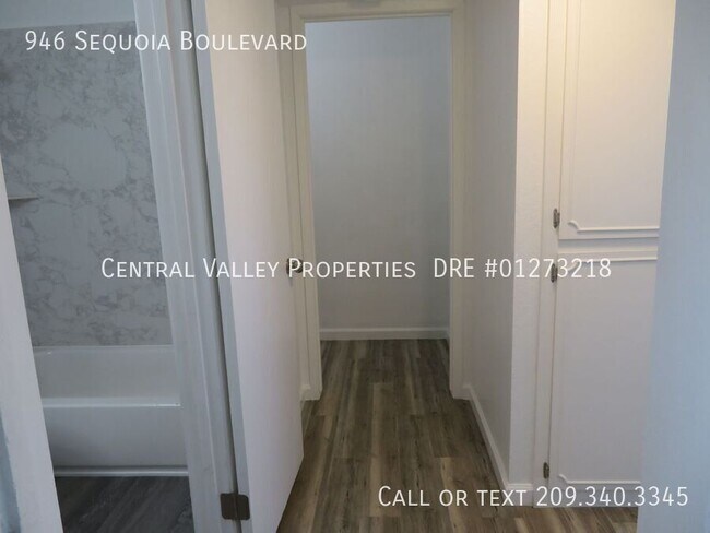 Building Photo - 946 Sequoia Blvd