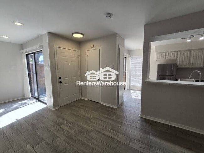 Building Photo - FOR RENT - MOVE IN READY - 2  BEDS 1.5 BAT...